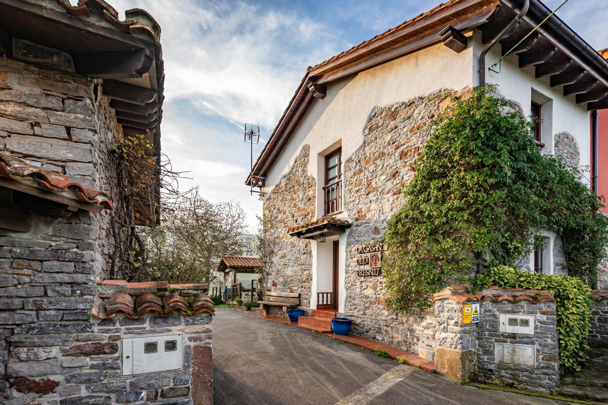 La Casina Del Fresnu Guest House Onon Exterior photo